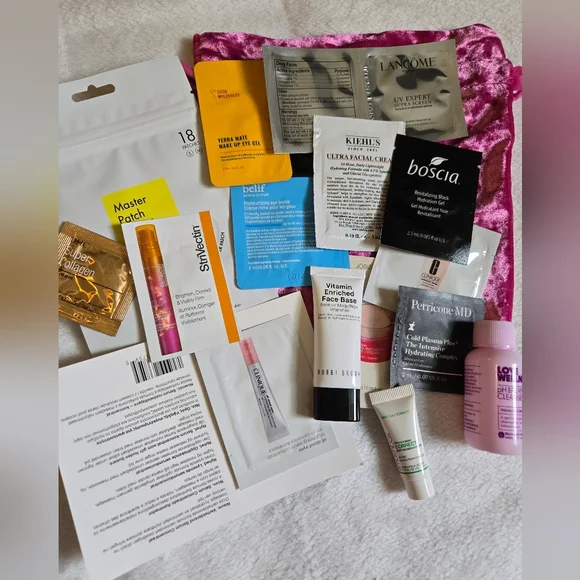 Assorted Skincare Sample Set with Pink Pouch - Picture 3 of 8